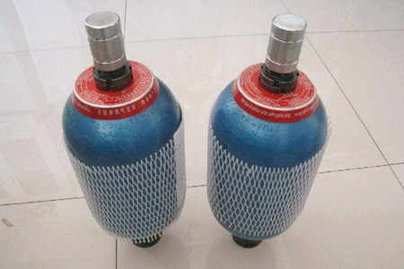 廠家生產活塞式蓄能器時需注意哪些?