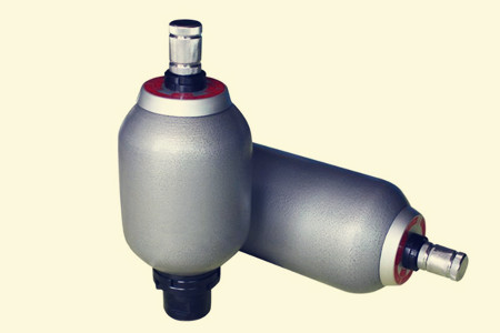 囊式蓄能器的工作原理，液壓系統中的“放大器”！