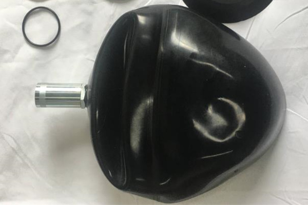 蓄能器皮囊使用壽命短的原因和預防措施 圖1